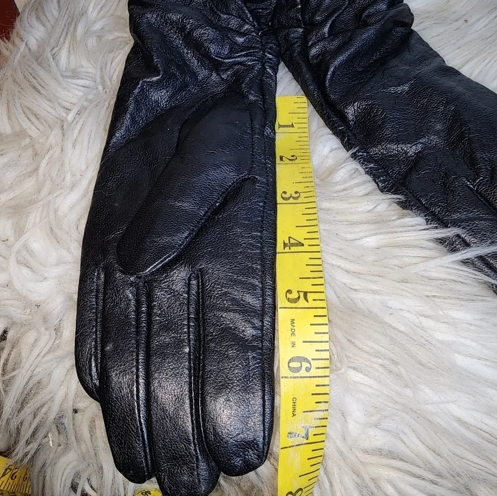 Renees NYC Black Leather Loves With Snow Leopard Lining NWT